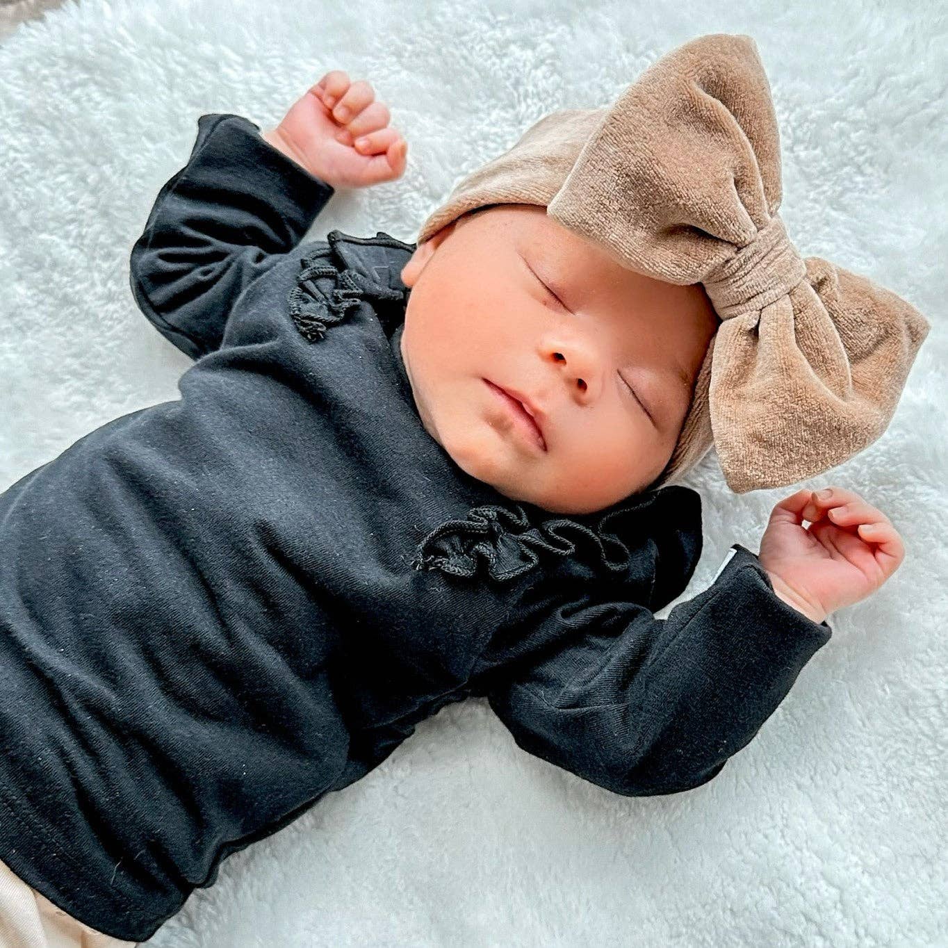 May Mays baby haarband Livia velvet strik taupe