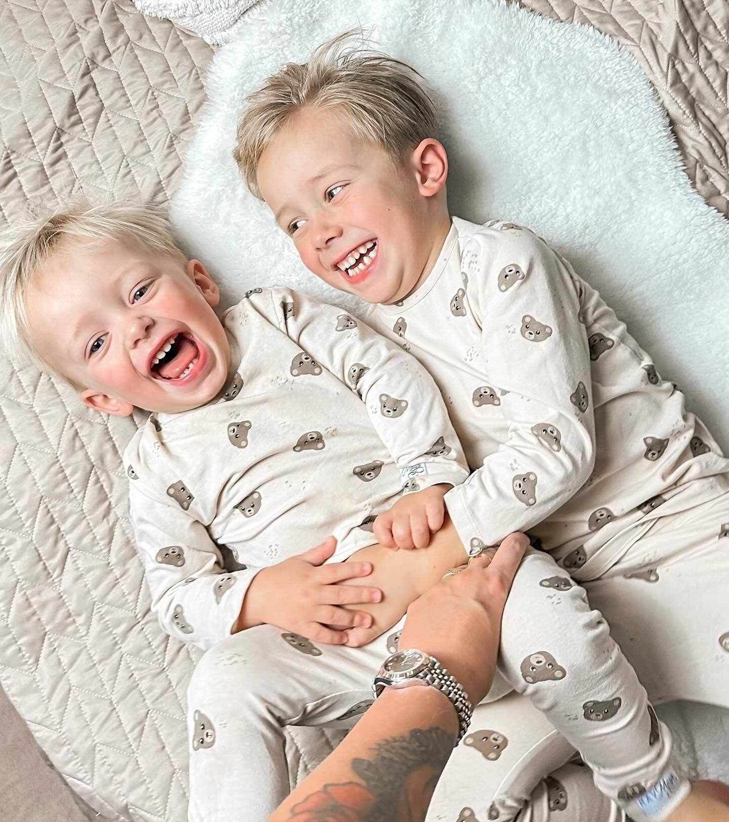 May Mays baby broekje Teddy beertjes beige